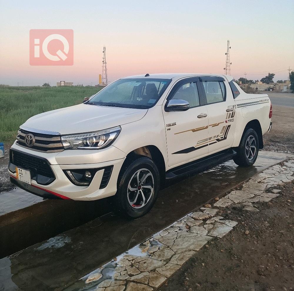 تويوتا هايلوكس